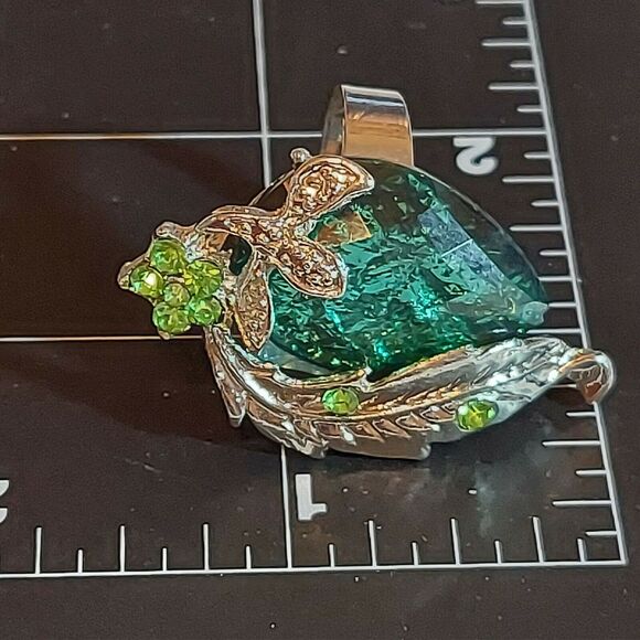Large Green Strawberry Leaf Cocktail Ring Rhinestone Silver Tone Adjustable 7.5 - Picture 8 of 8
